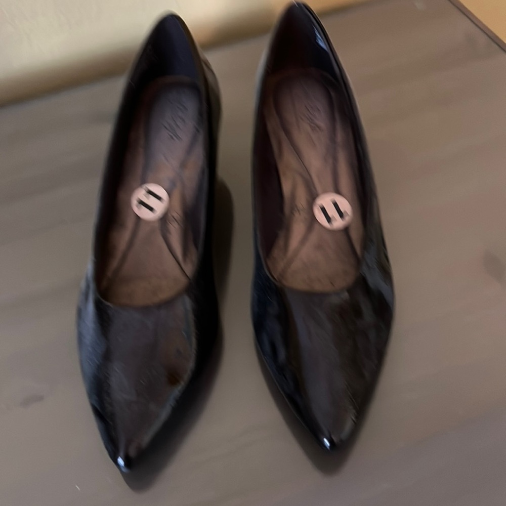COPY - Kitten heel comfy slip ons